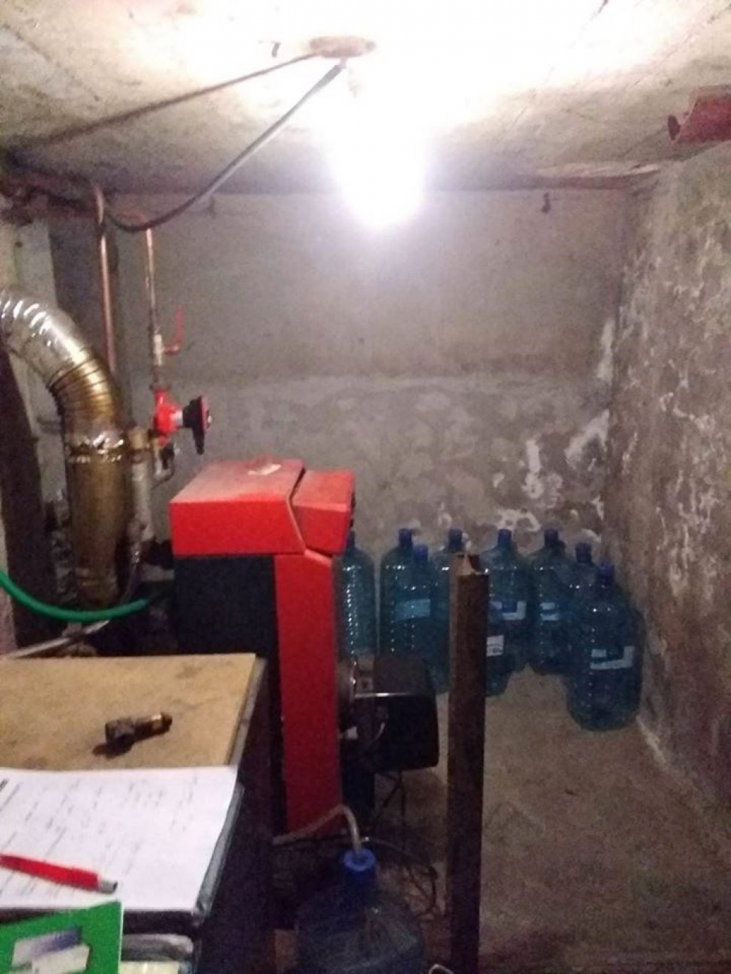 PLOMBIER CHAUFFAGISTE RGE QUALIBOIS - INSTALLATION D'UNE CHAUDIERE GRANULES OKOFEN PELLEMATIC COMPACT 16 KW EN REMPLACEMENT D'UNE CHAUDIERE FUEL à BEUZEVILLE DANS L'EURE (27) NORMANDIE