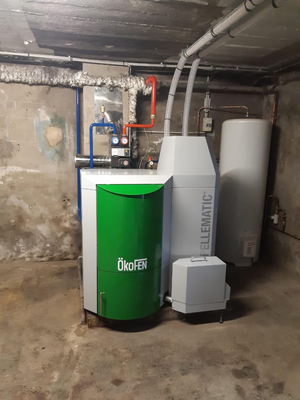 ENTREPRISE RGE- QUALIBOIS - INSTALLATION EN REMPLACEMENT D'UNE CHAUDIERE FUEL PAR UNE CHAUDIERE OKOFEN PELLEMATIC MAXI 20 KW GRANULES DANS UNE MAIRIE A MANNEVILLE LA PIPARD - CALVADOS (14) NORMANDIE