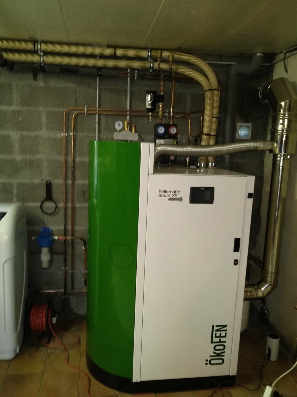 ENTREPRISE RGE- QUALIBOIS - INSTALLATION EN REMPLACEMENT D'UNE CHAUDIERE GAZ HORS CONDENSATION, D'UNE CHAUDIERE OKOFEN PELLEMATIC SMART XS 18 KW GRANULES