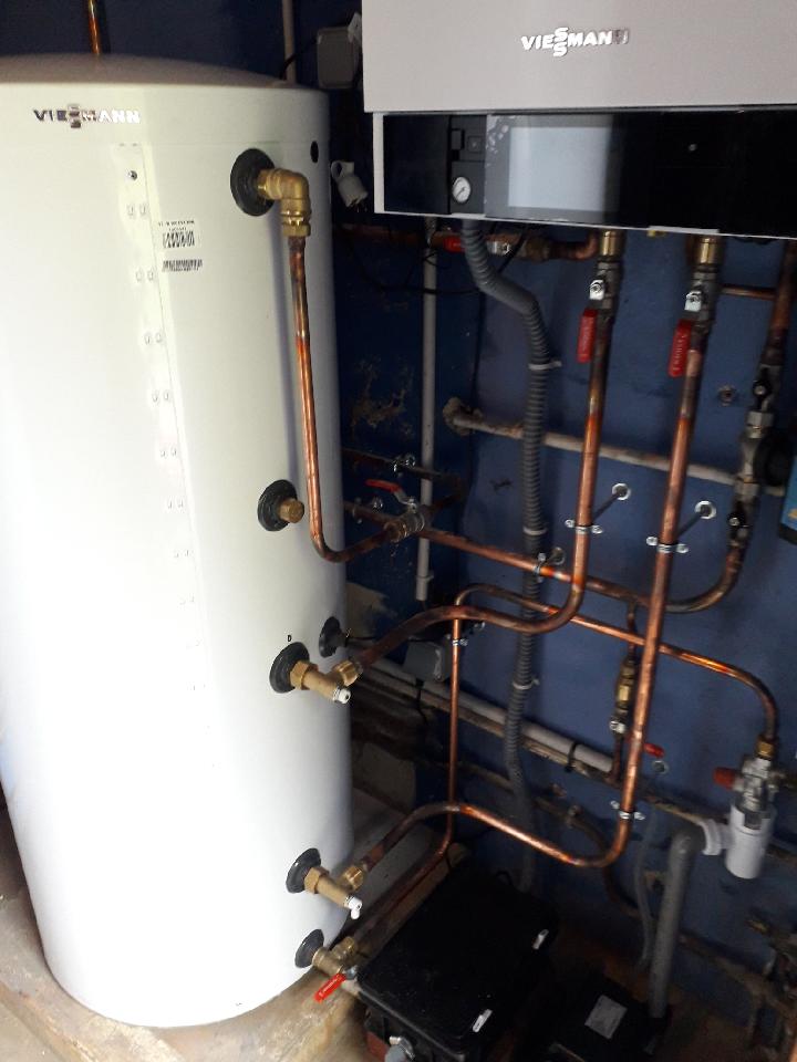 Installation d'une chaudière murale gaz VIESMMANN 26 kW